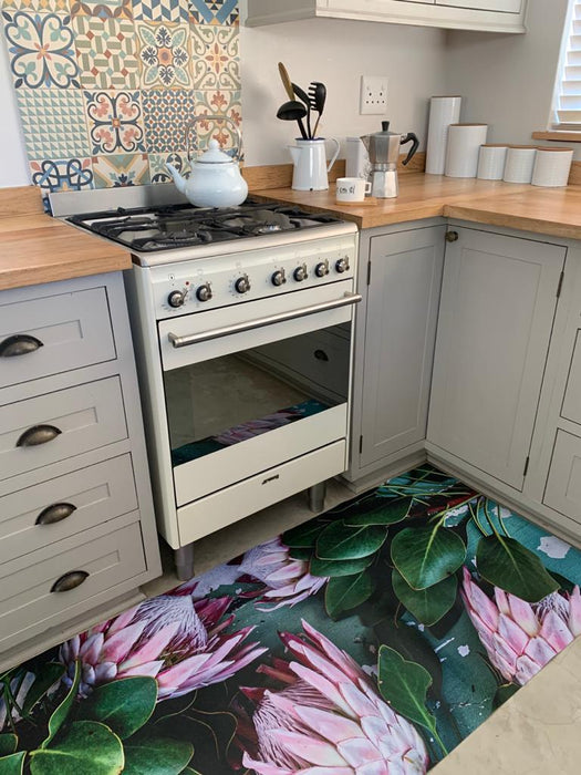 Anna's Rustic Protea Vinyl Rug