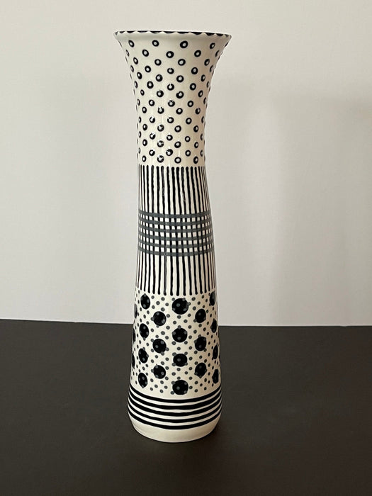 Potters Tall Twisty Vase