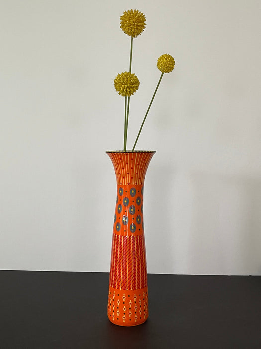 Potters Tall Twisty Vase